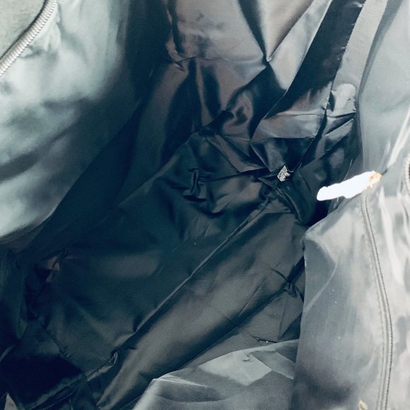 NEW VICTORIA SECRET Zippered Tote Bag - Picture 5 of 8